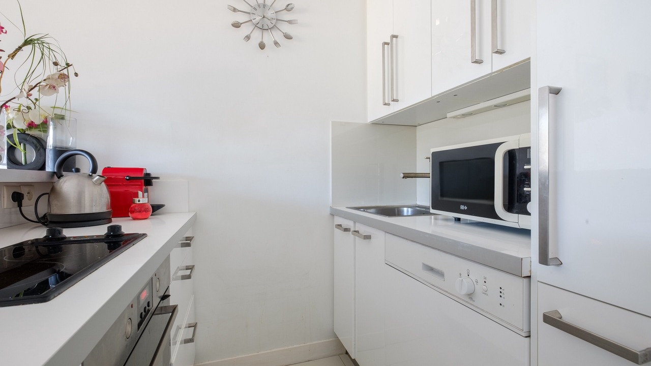 Photo of Kitchen in California - Pezou