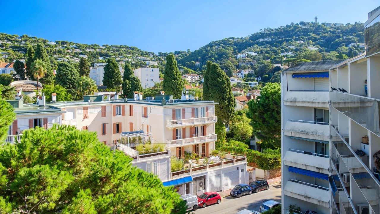 Photo of Outdoor in California - Pezou
