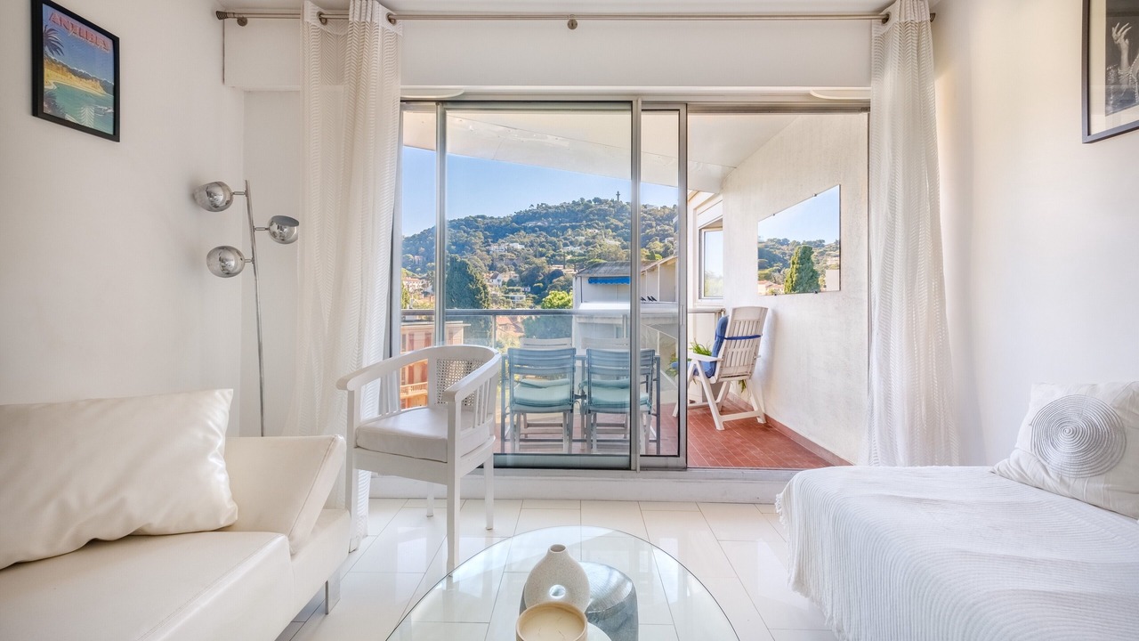 Photo of Bedroom in California - Pezou