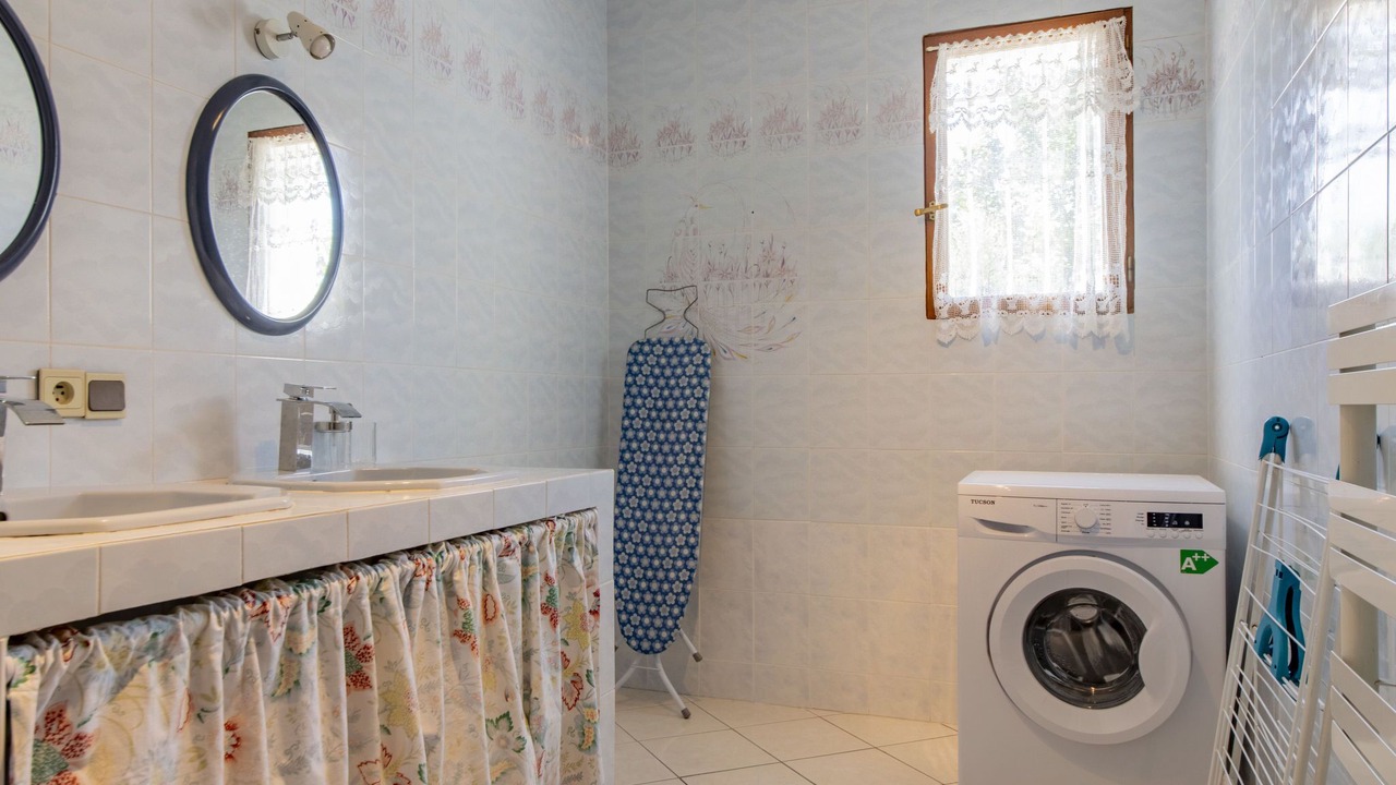 Photo of Bathroom in Caromb