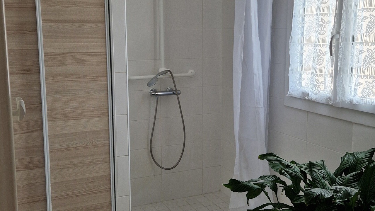 Photo of Bathroom in Saint-Paul-Trois-Chateaux