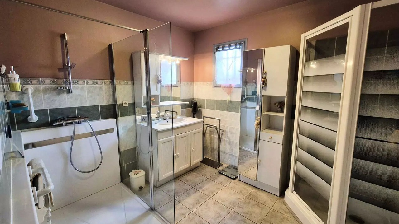Photo of Bathroom in Six-Fours-les-Plages