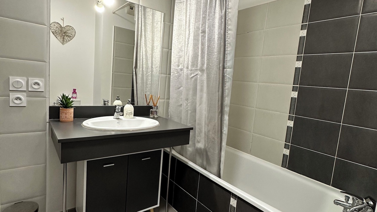 Photo of Bathroom in La Lironde