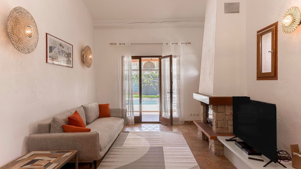 Photo of Livingroom in Mandelieu-La-Napoule