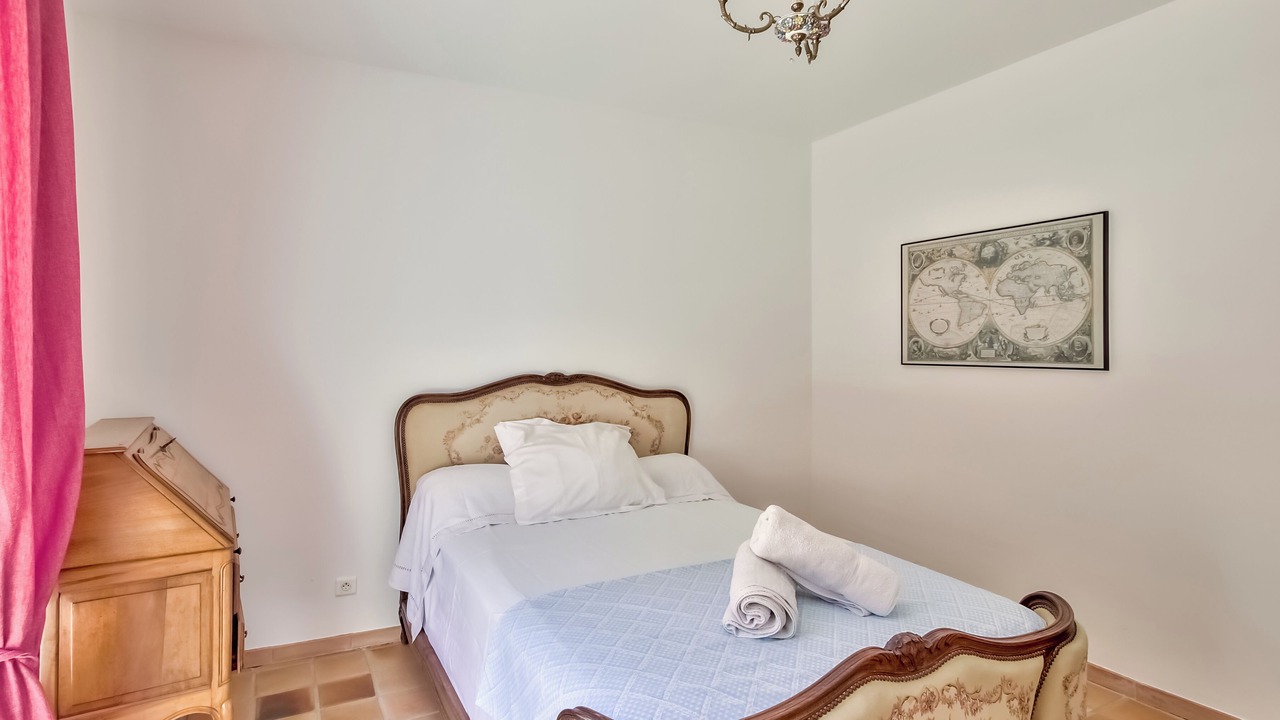 Photo of Bedroom in La Crau