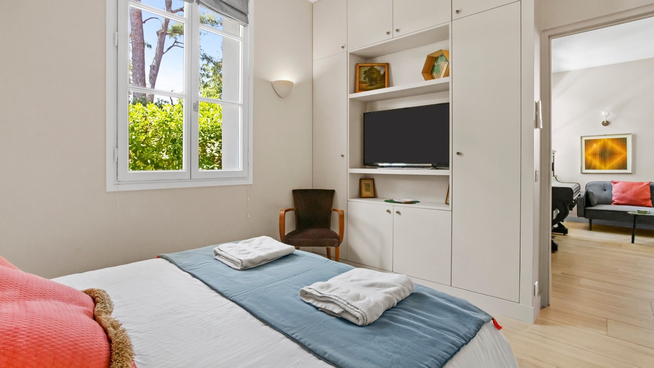 Photo of Bedroom in Saint-Aygulf