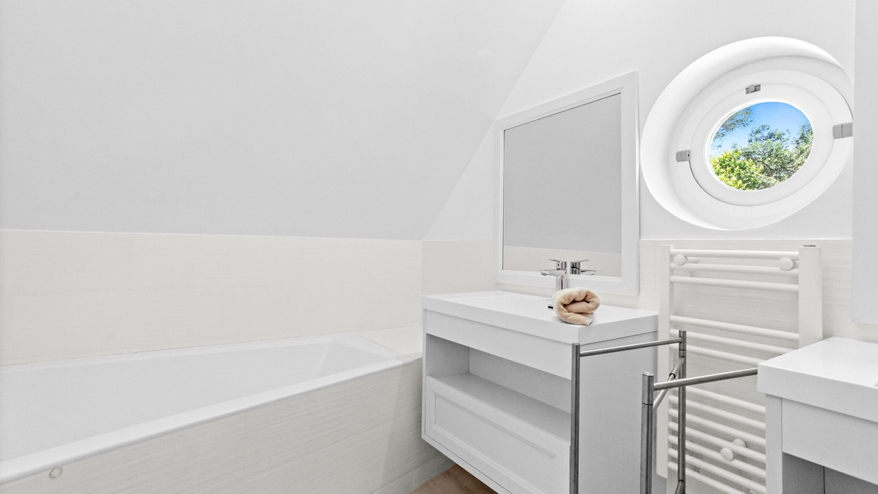 Photo of Bathroom in Saint-Aygulf