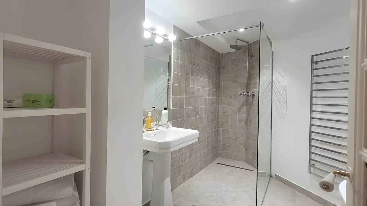 Photo of Bathroom in Le Cannet