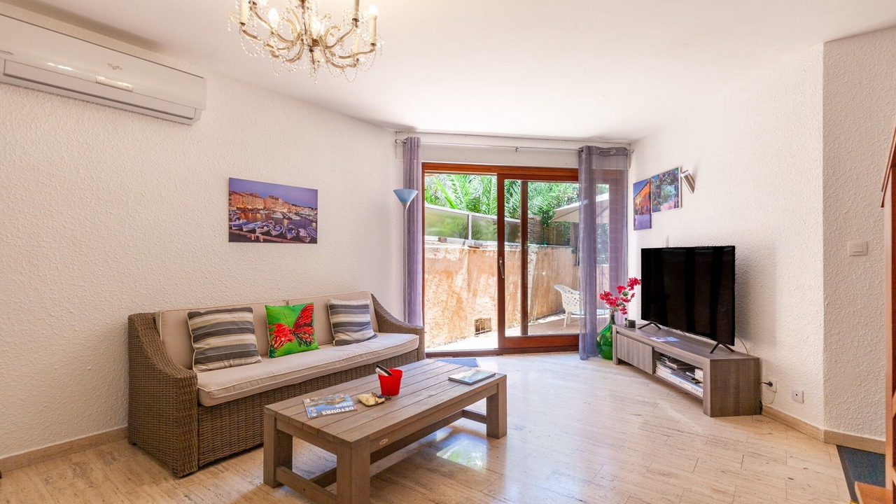 Photo of Livingroom in Le Mourillon