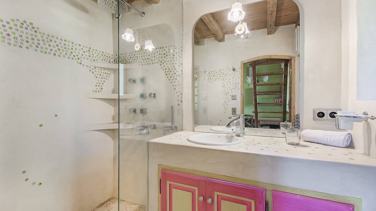 Photo of Bathroom in Lambesc