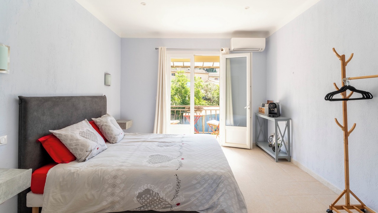 Photo of Bedroom in Robion