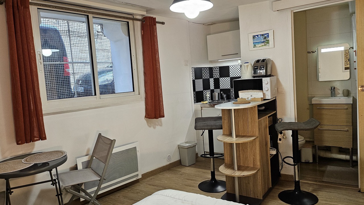Photo of Bedroom in Les Arceaux