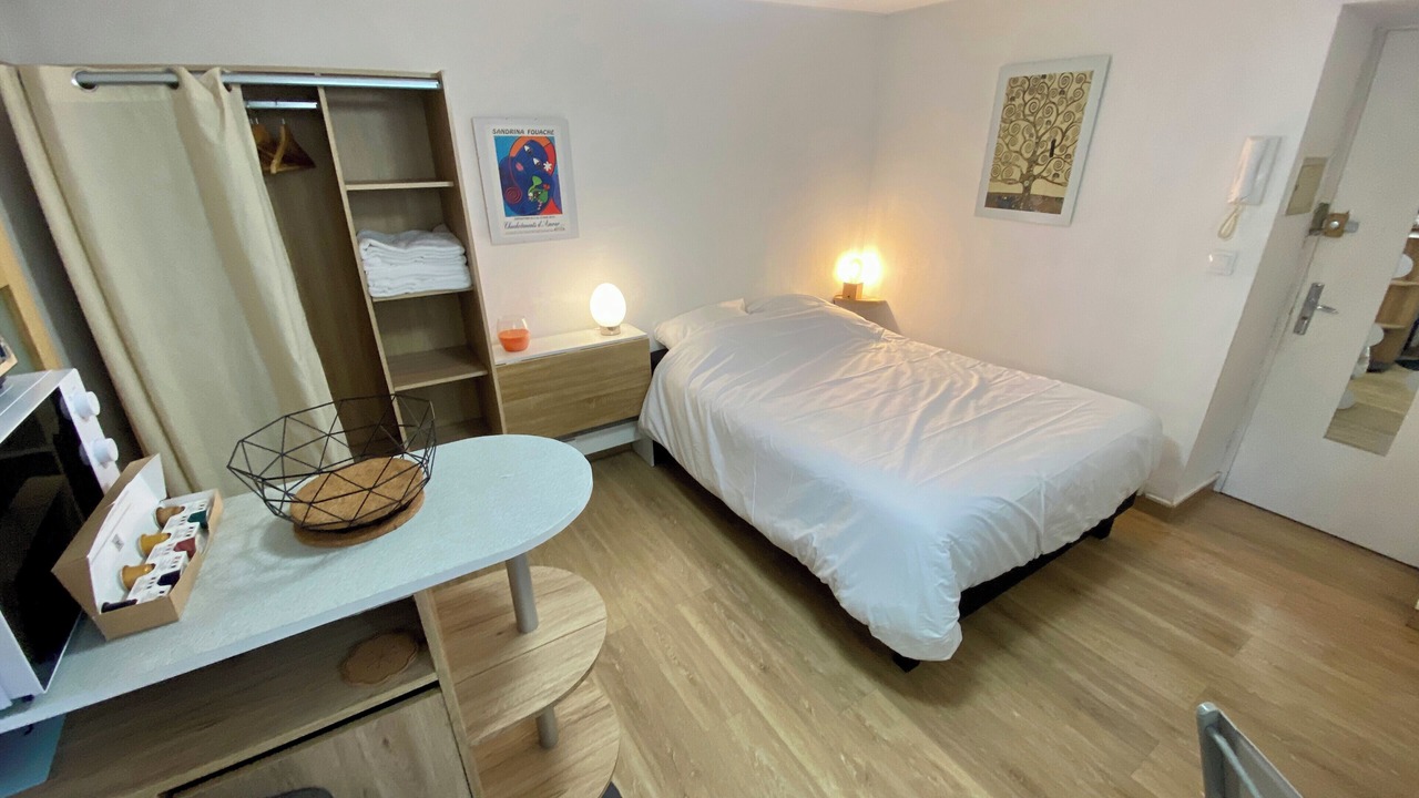 Photo of Bedroom in Les Arceaux