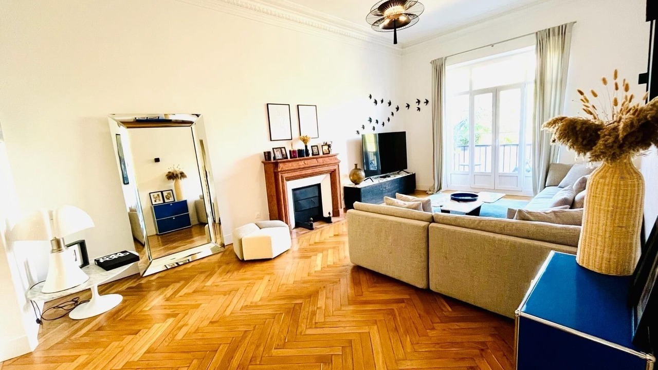 Photo of Livingroom in Perier