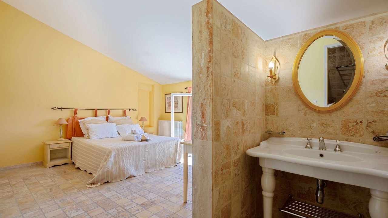 Photo of Bathroom in Orgon