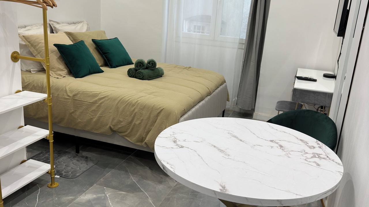 Photo of Bedroom in Noailles