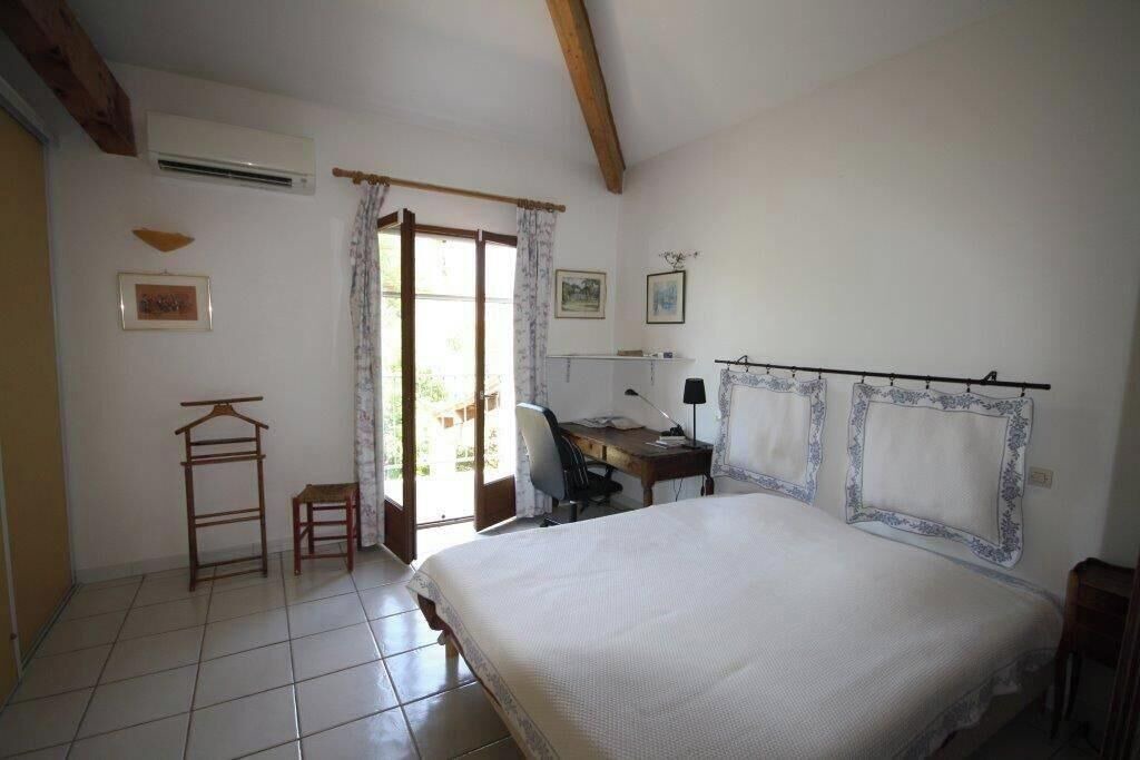 Photo of Bedroom in Saint-Jean-de-Vedas