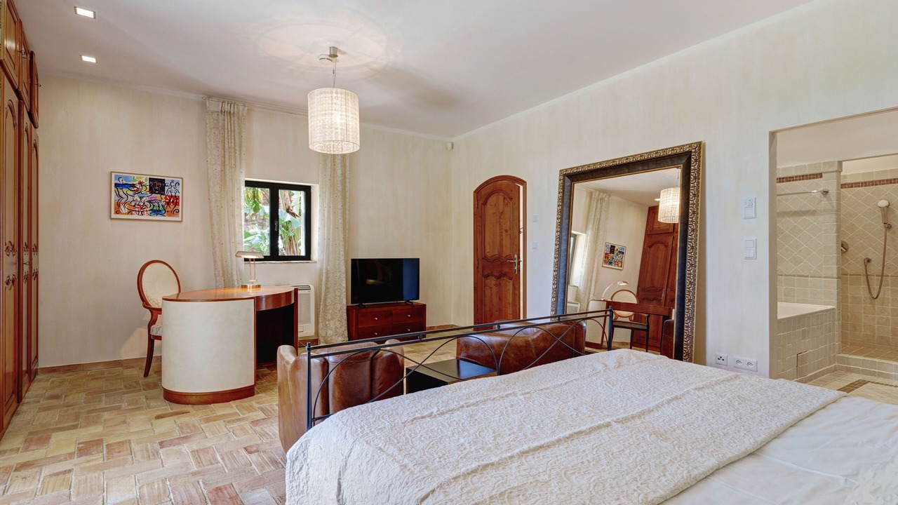 Photo of Bedroom in Saint-Tropez