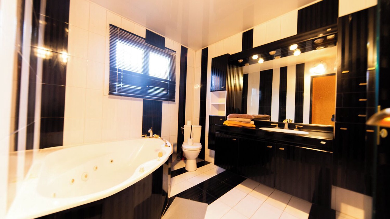 Photo of Bathroom in Mandelieu-La-Napoule