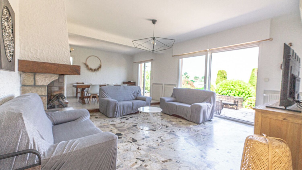 Photo of Livingroom in Mandelieu-La-Napoule