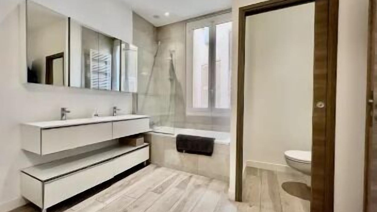Photo of Bathroom in Beausoleil