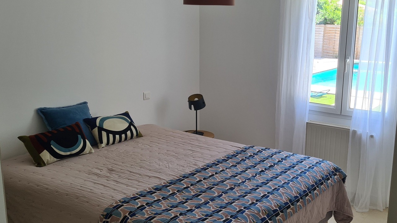 Photo of Bedroom in Pernes-les-Fontaines