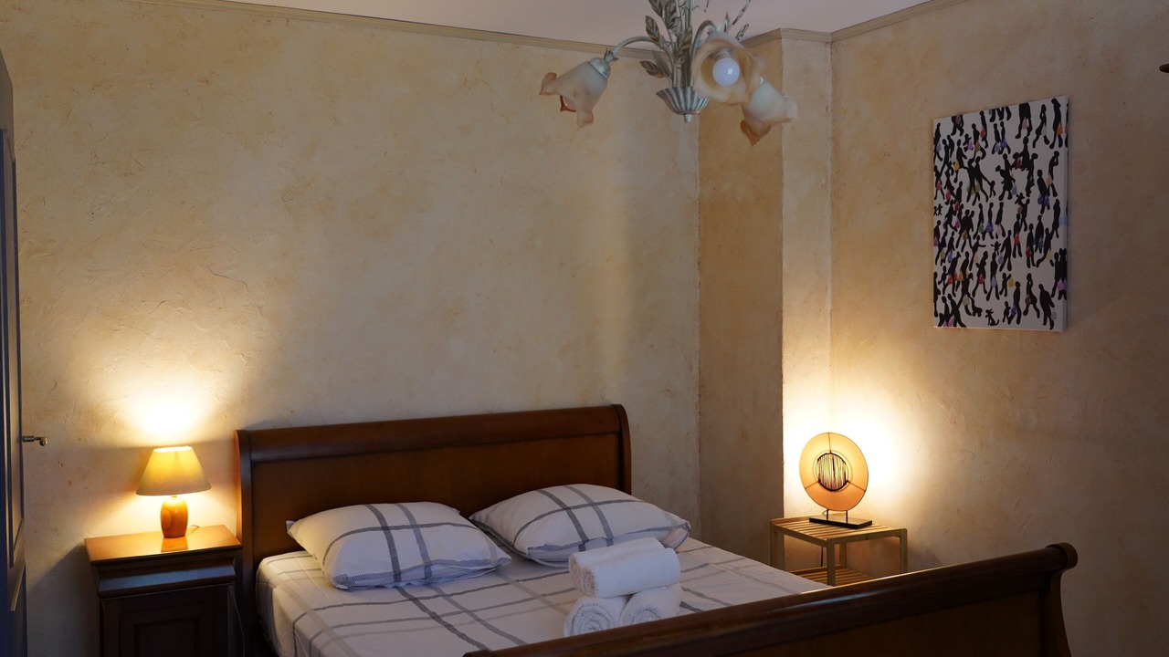 Photo of Bedroom in La Roque-d'Antheron