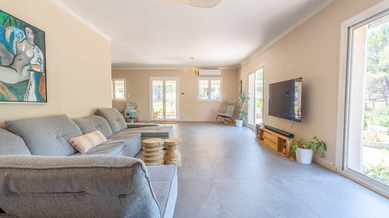 Photo of Livingroom in Grand Sud