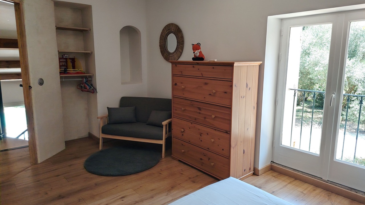 Photo of Bedroom in Orange