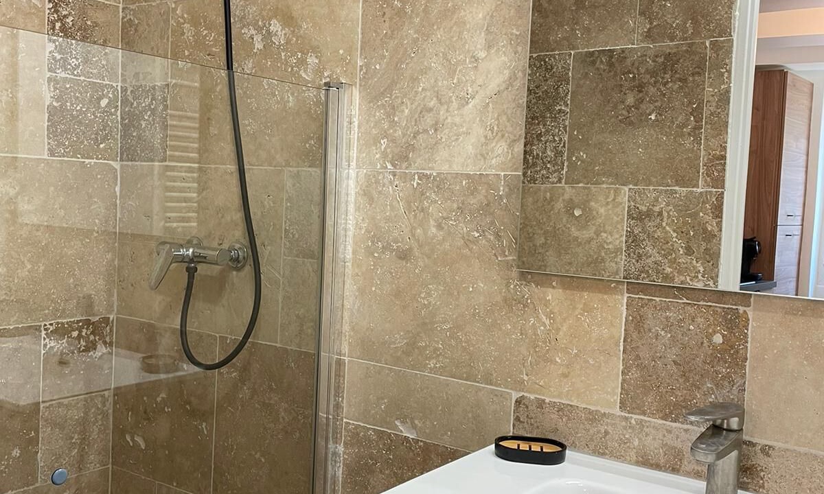 Photo of Bathroom in Six-Fours-les-Plages