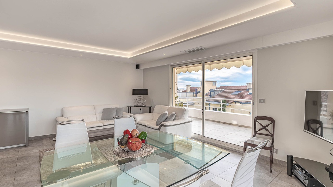 Photo of Livingroom in Prado - Republique