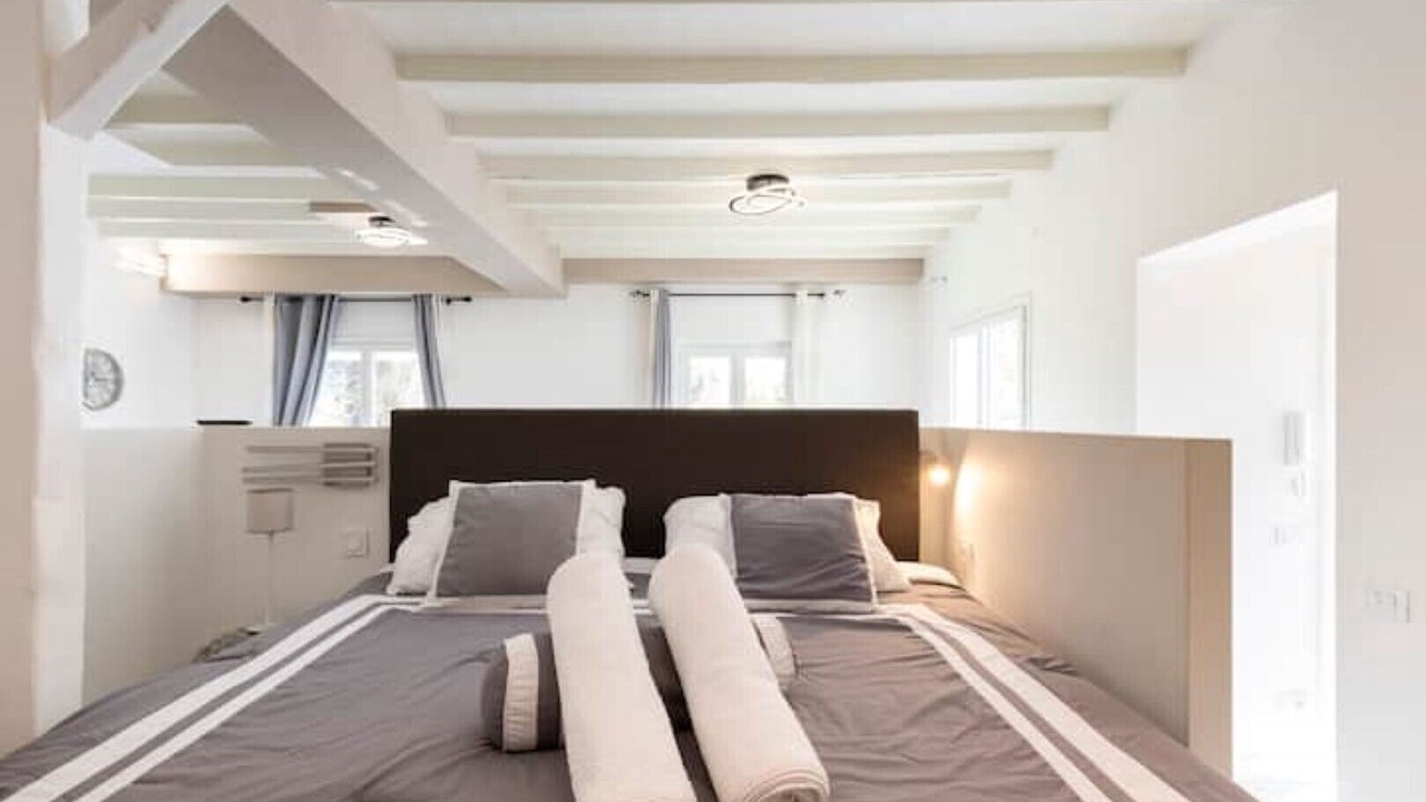 Photo of Bedroom in Beausoleil