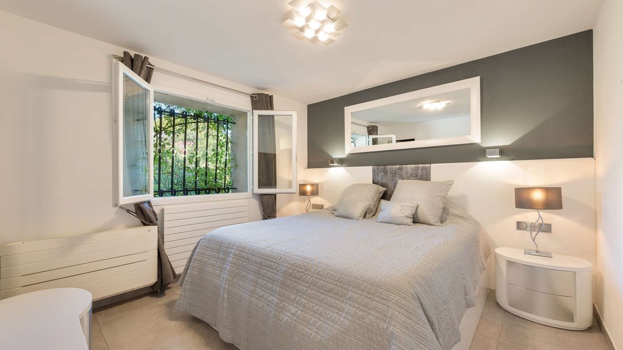 Photo of Bedroom in Orgon