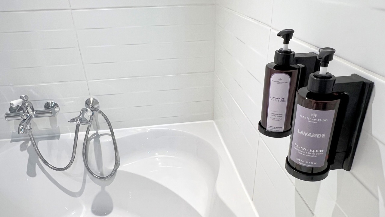 Photo of Bathroom in Violes