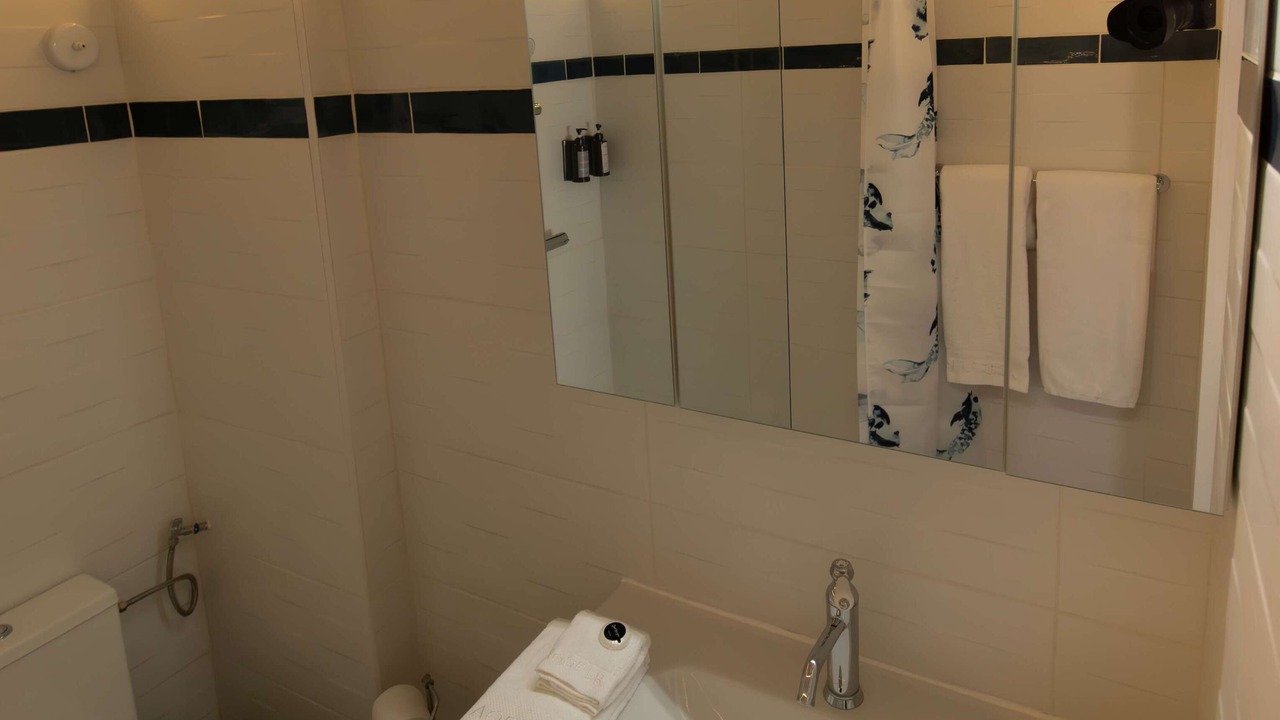 Photo of Bathroom in Violes
