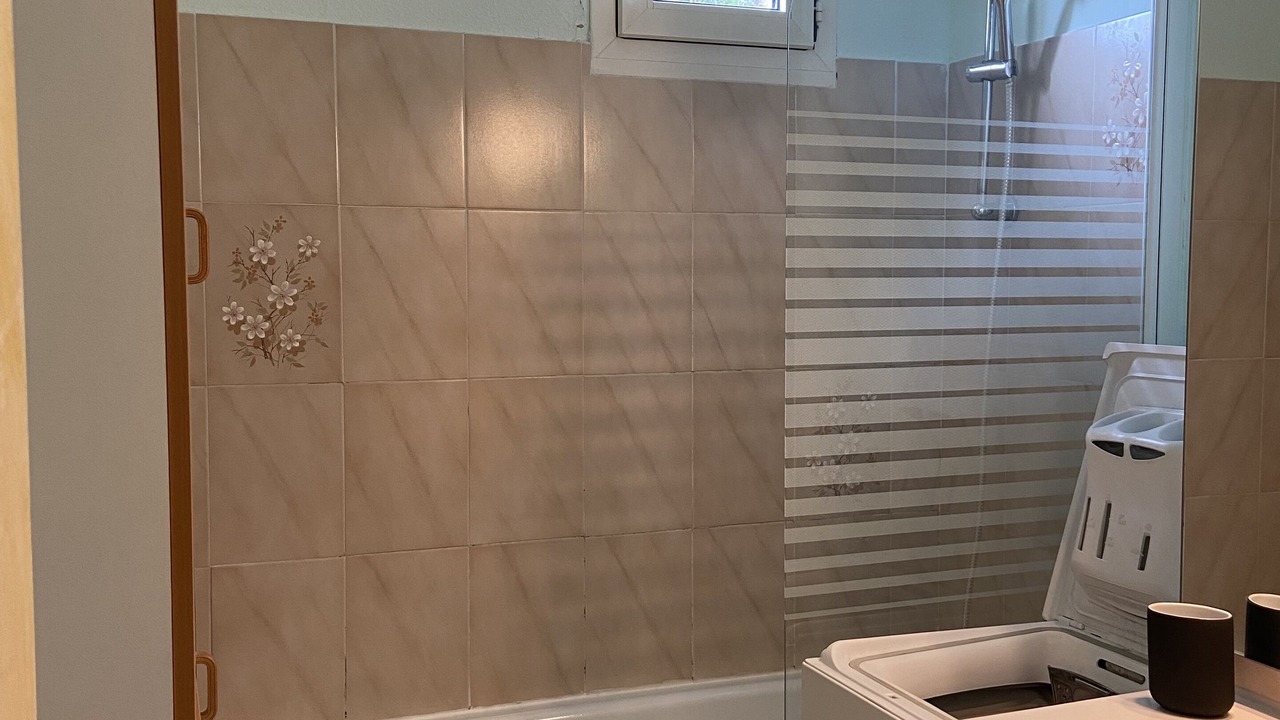 Photo of Bathroom in Carnon-Plage