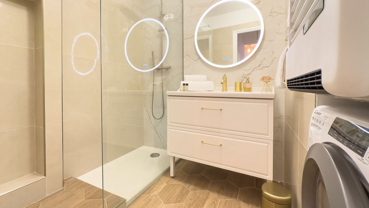 Photo of Bathroom in Cannes