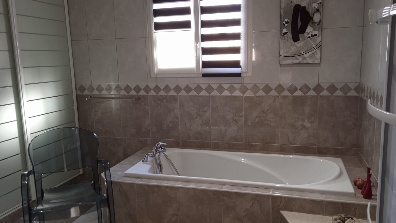 Photo of Bathroom in Frontignan