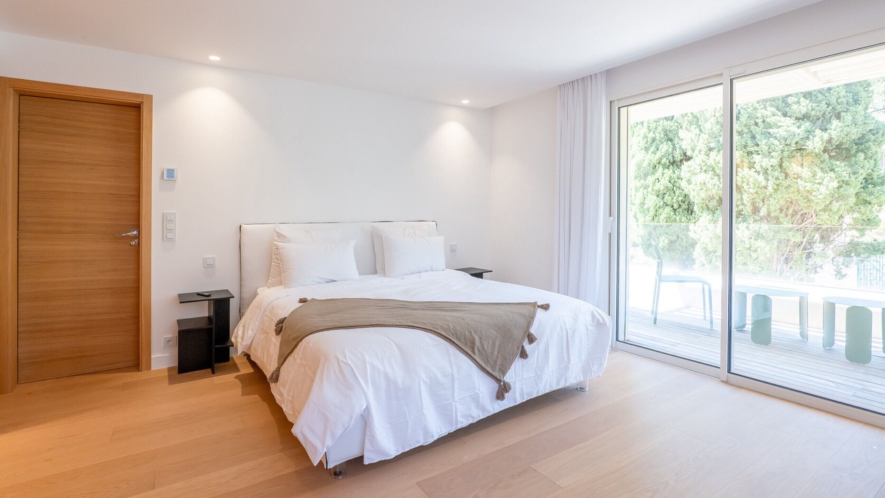 Photo of Bedroom in California - Pezou