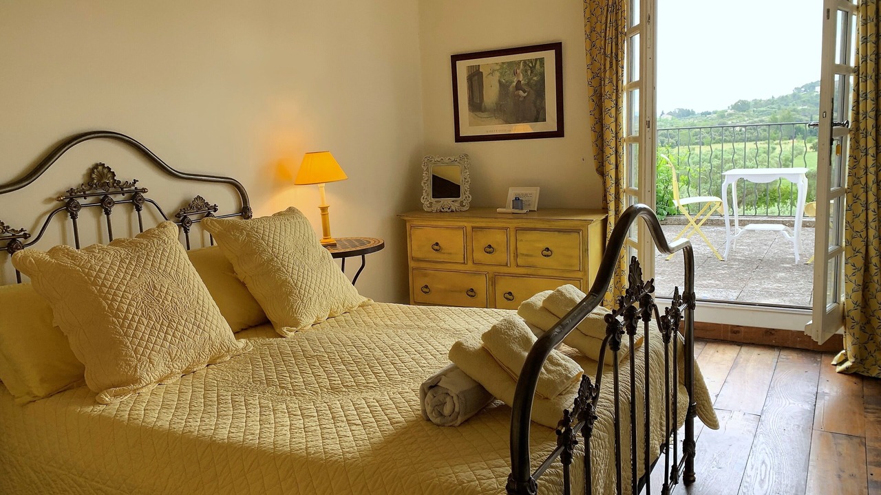 Photo of Bedroom in Eygalieres