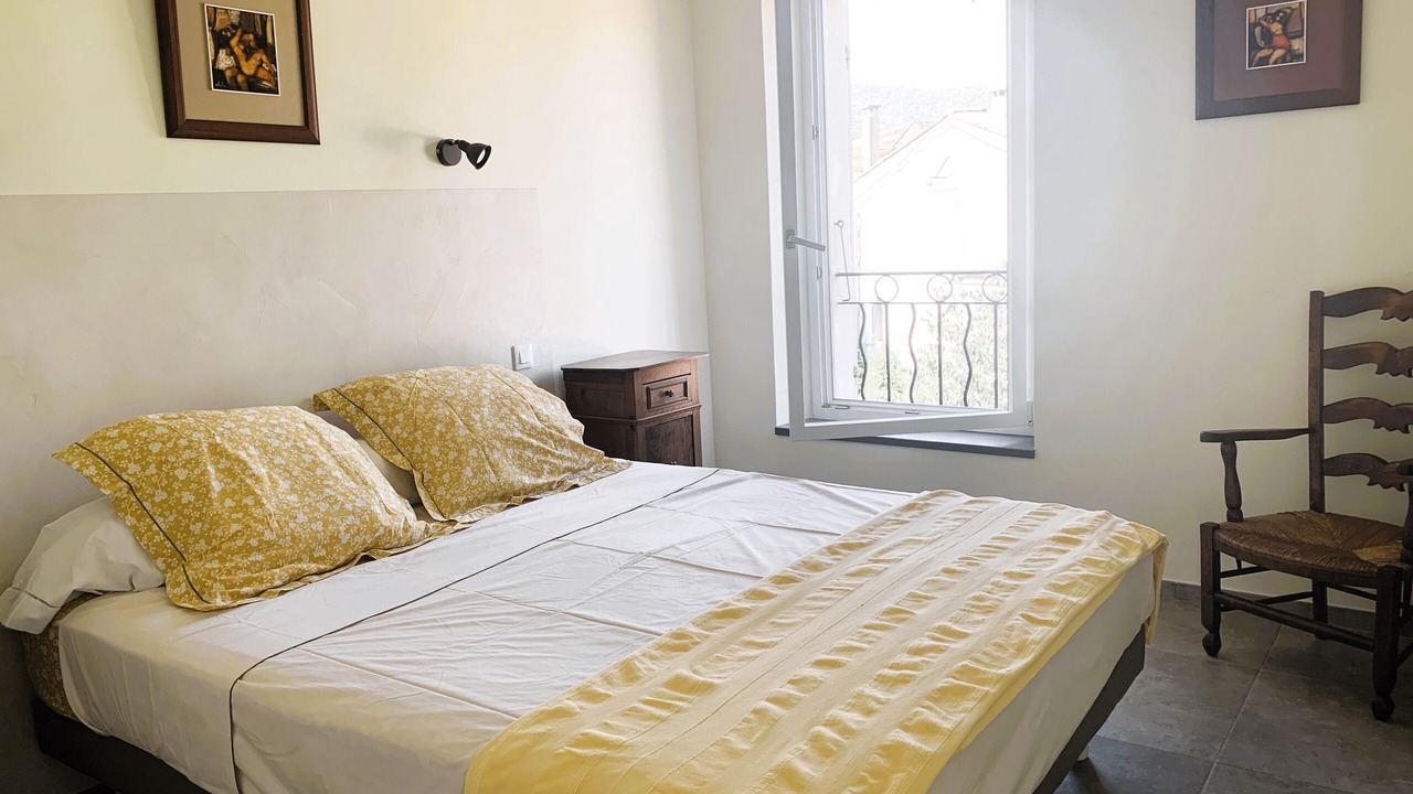 Photo of Bedroom in Eygalieres