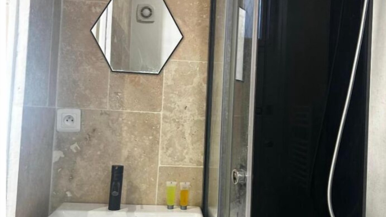 Photo of Bathroom in Quartier du Port