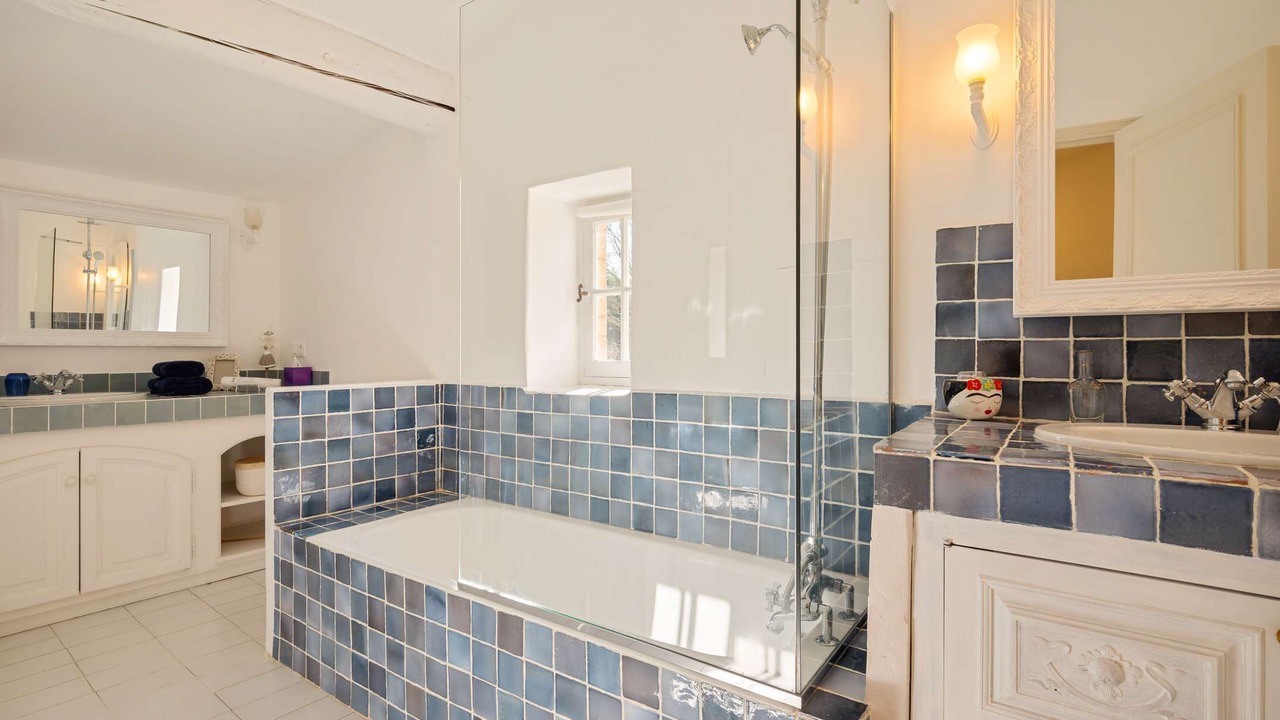 Photo of Bathroom in Goult