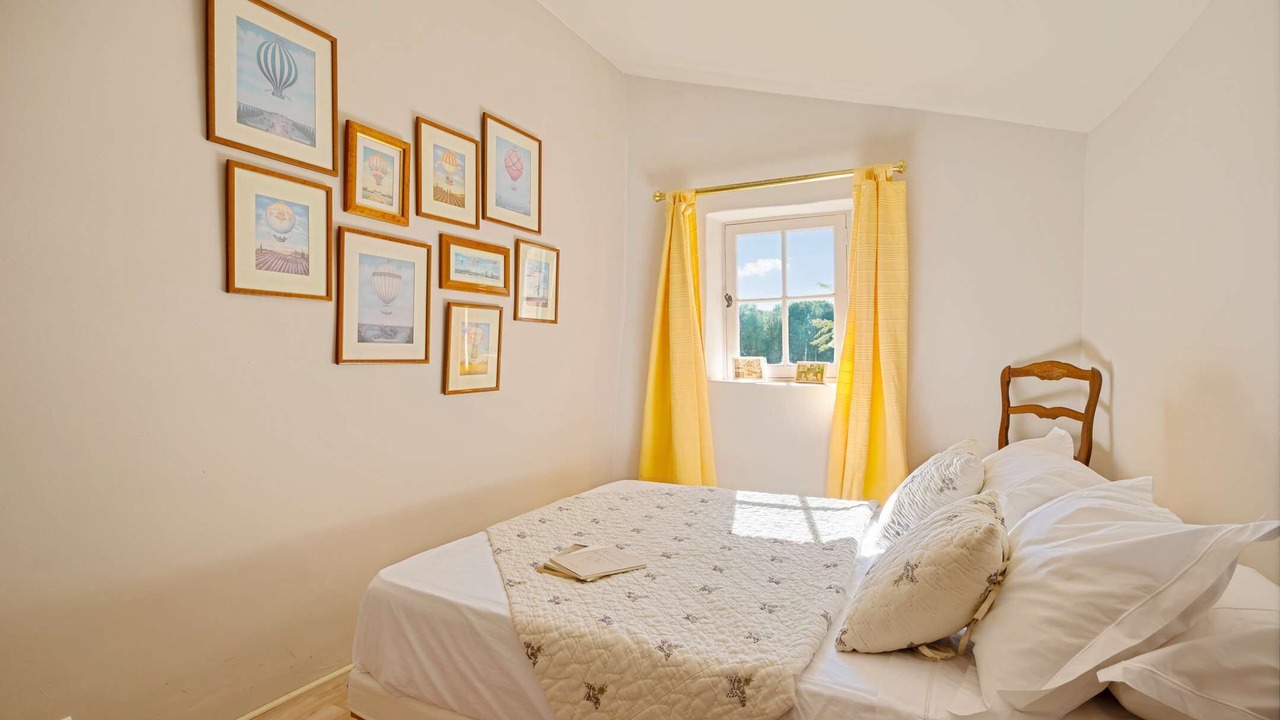 Photo of Bedroom in Goult