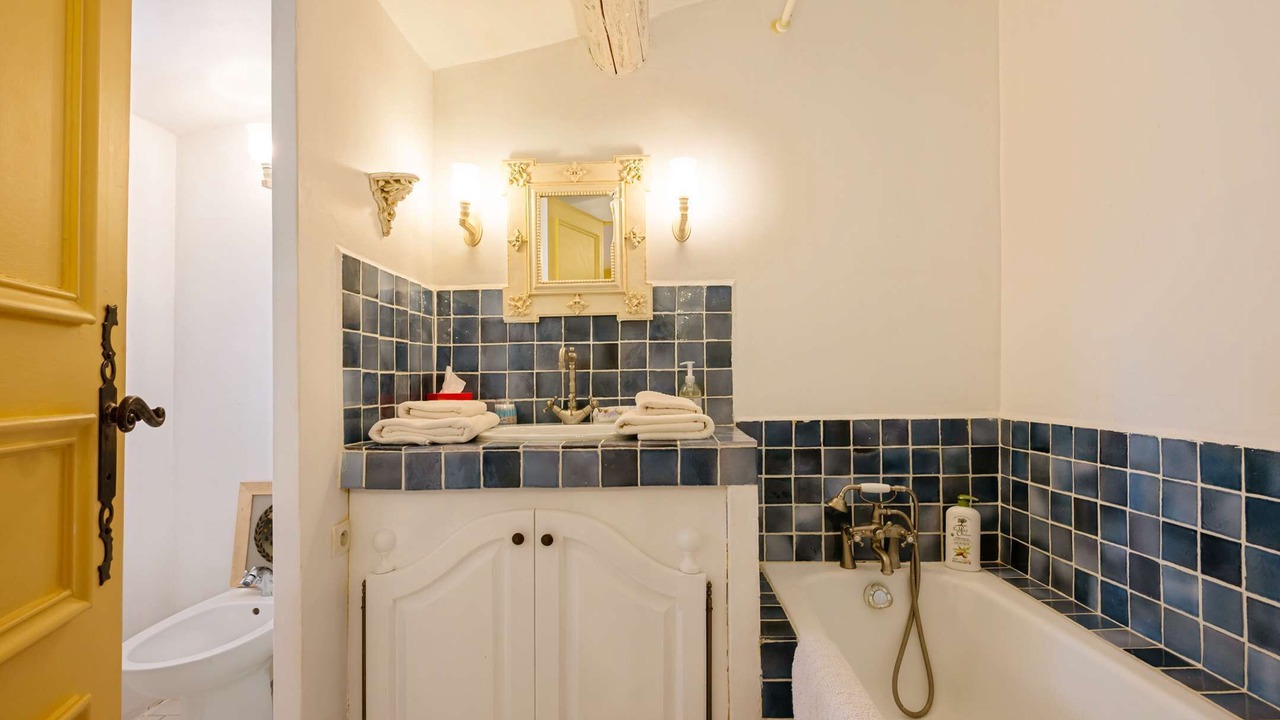 Photo of Bathroom in Goult