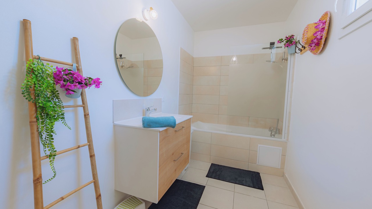 Photo of Bathroom in Sanary-sur-Mer
