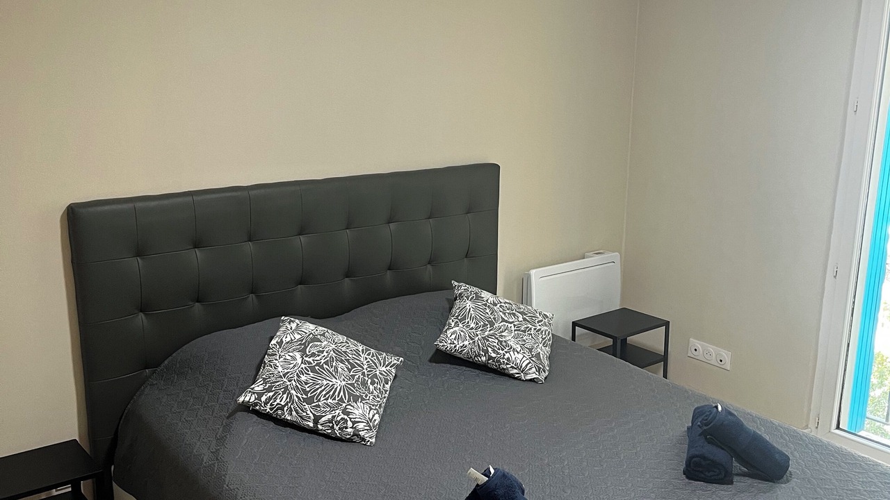 Photo of Bedroom in Vitrolles
