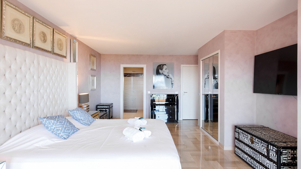 Photo of Bedroom in Le Cannet