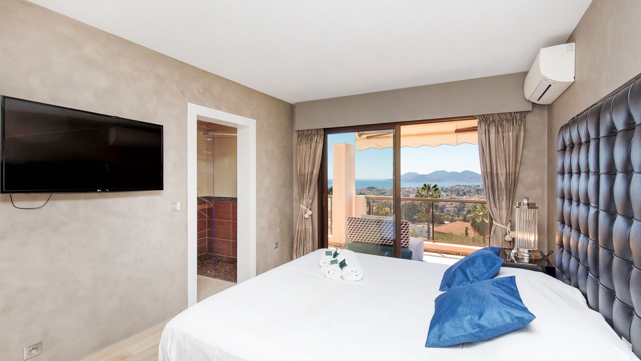 Photo of Bedroom in Le Cannet
