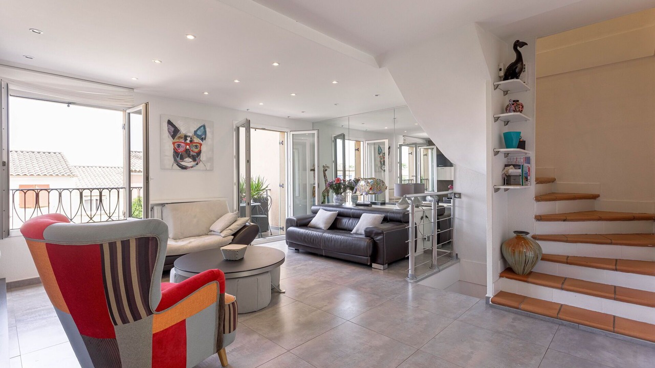 Photo of Livingroom in Mandelieu-La-Napoule